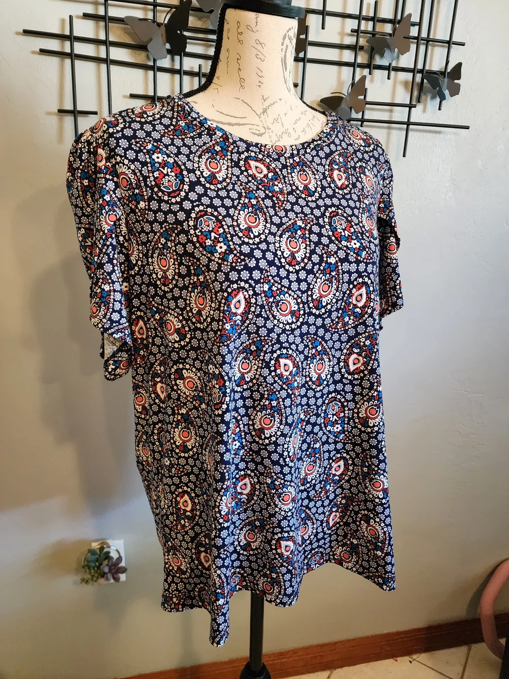 Michael Kors Navy Floral Paisley Short Sleeve Top With Tulip Sleeves